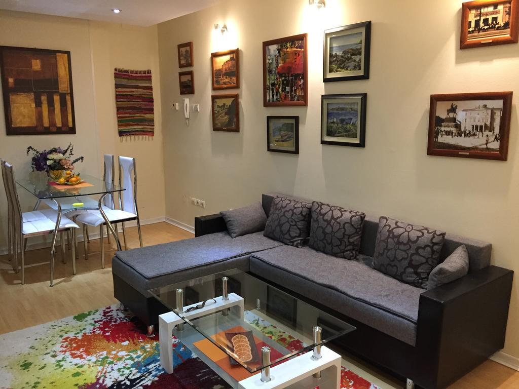 Amn Center Apartment Belgrado Exterior foto